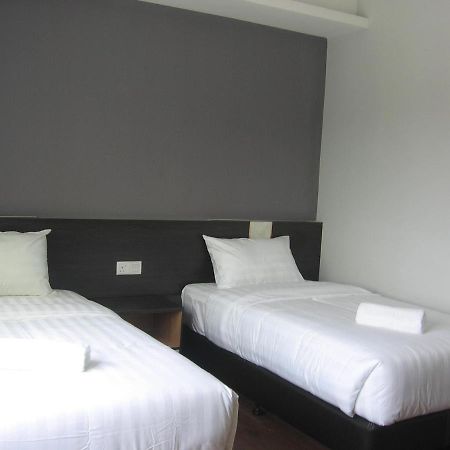 707 Hotel  Malacca Bagian luar foto