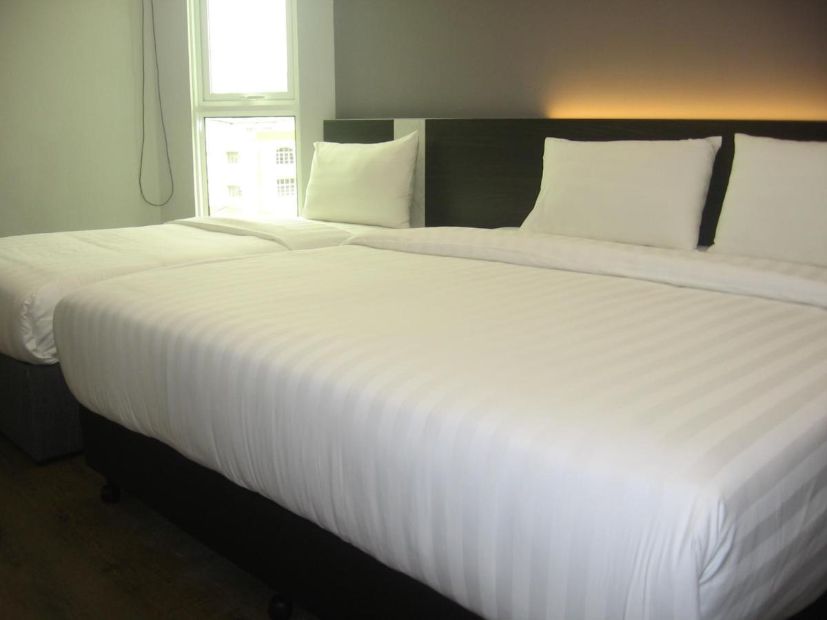 707 Hotel  Malacca Bagian luar foto